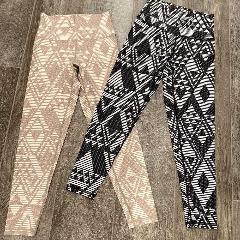 Bundle Aerie Printed Workout Leggings (2)